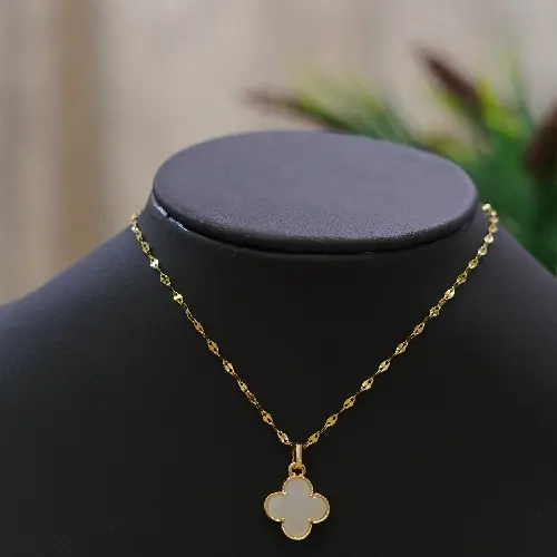 stainless-steel-clover-necklace