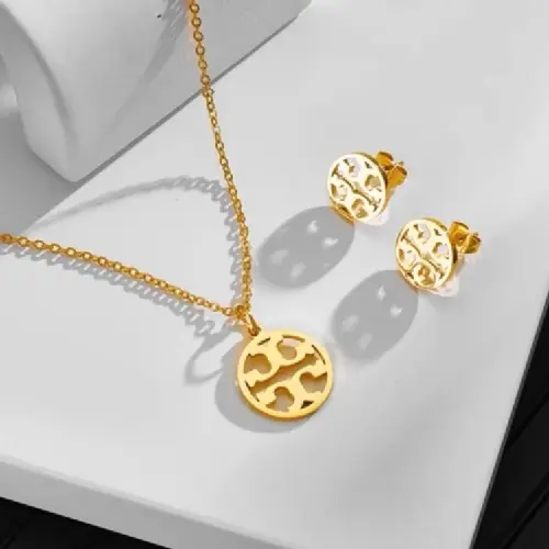 Stainless steel luxe hollow tory pendant set